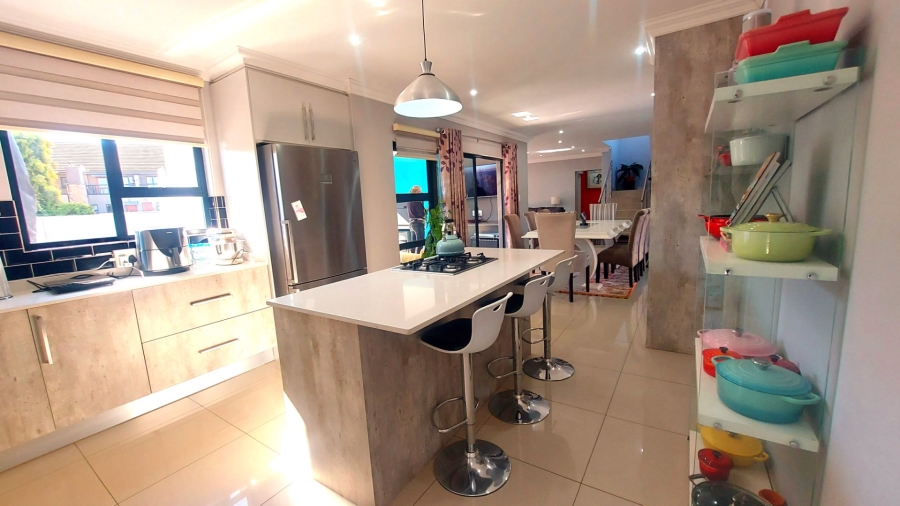 4 Bedroom Property for Sale in Melodie North West
